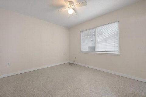 Condo in Sarasota, Florida, 1 bedroom  № 2215296 - photo 11
