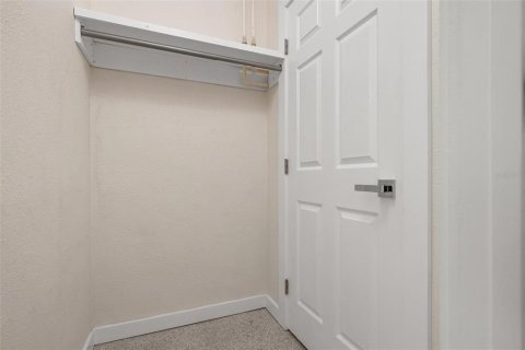 Condo in Sarasota, Florida, 1 bedroom  № 2215296 - photo 13