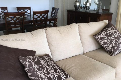 Condo in West Palm Beach, Florida, 2 bedrooms № 2089746 - photo 23