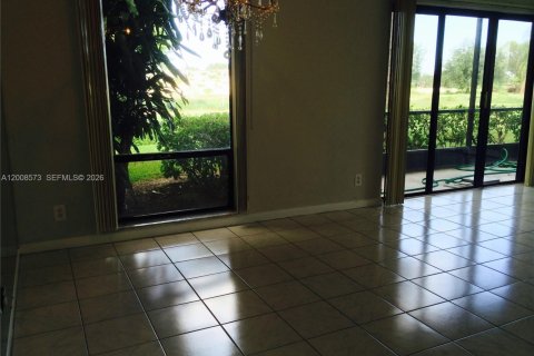 Condo in West Palm Beach, Florida, 2 bedrooms № 2089746 - photo 24