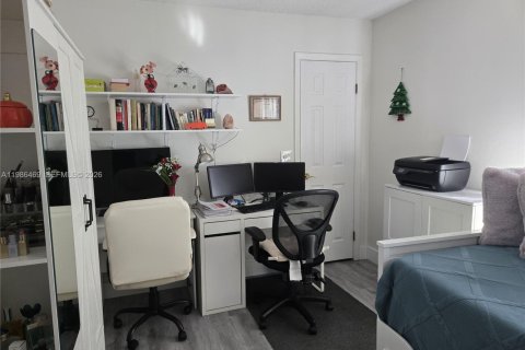 House in Boynton Beach, Florida 2 bedrooms № 2047770 - photo 9