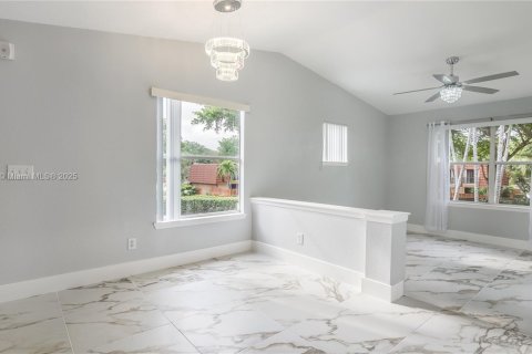 Condominio en alquiler en Delray Beach, Florida, 1 dormitorio, 59.09 m2 № 1976042 - foto 12