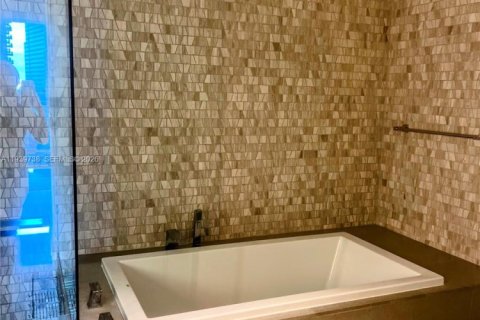 Copropriété à louer à Miami, Floride: 2 chambres, 111.67 m2 № 1997662 - photo 12