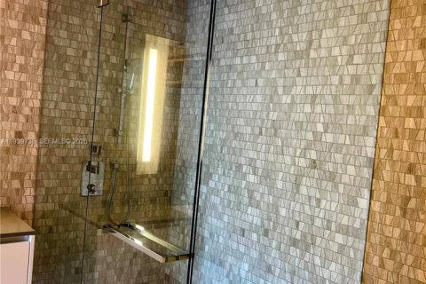 Copropriété à louer à Miami, Floride: 2 chambres, 111.67 m2 № 1997662 - photo 13