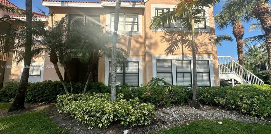 Condominio en Miami, Florida, 2 dormitorios  № 1952984