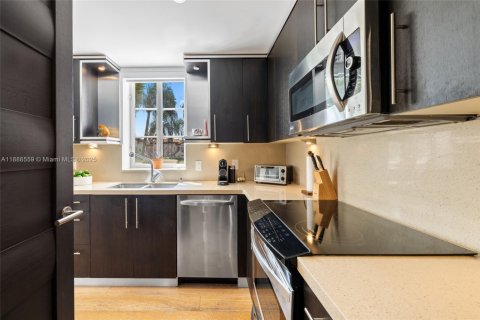 Снять в аренду кондоминиум в Майами-Бич, Флорида 3 спальни, 190.36м2, № 2014461 - фото 15