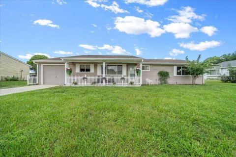 House in Ocala, Florida 2 bedrooms, 131.74 sq.m. № 2115560