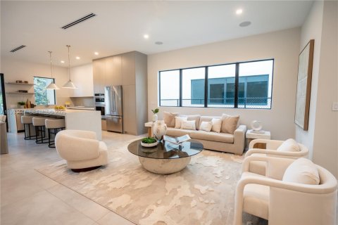 Casa en venta en Miami, Florida, 4 dormitorios, 270.25 m2 № 2058921 - foto 4