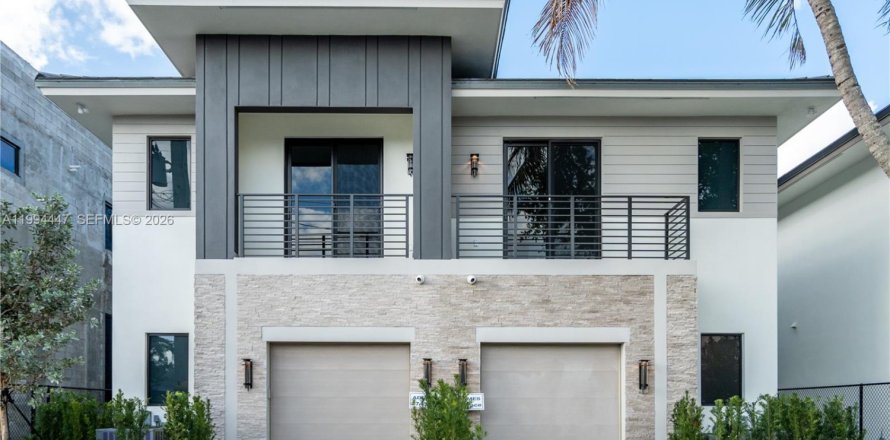 Casa en Miami, Florida 4 dormitorios, 270.25 m2 № 2058921