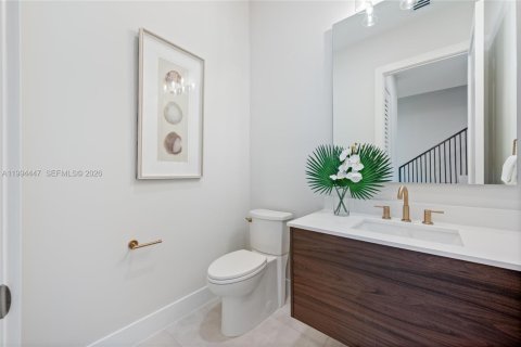 Casa en venta en Miami, Florida, 4 dormitorios, 270.25 m2 № 2058921 - foto 11