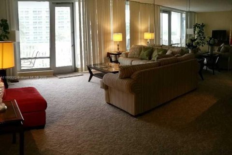 Copropriété à louer à Fort Lauderdale, Floride: 2 chambres, 148.27 m2 № 1951056 - photo 4