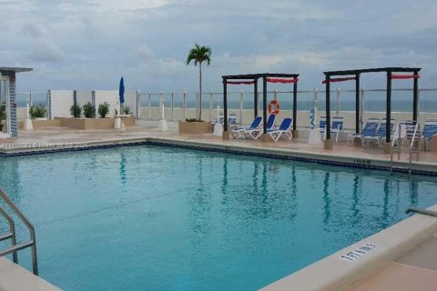 Copropriété à louer à Fort Lauderdale, Floride: 2 chambres, 148.27 m2 № 1951056 - photo 11