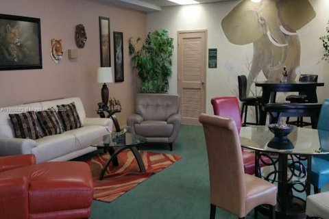 Copropriété à louer à Fort Lauderdale, Floride: 2 chambres, 148.27 m2 № 1951056 - photo 13