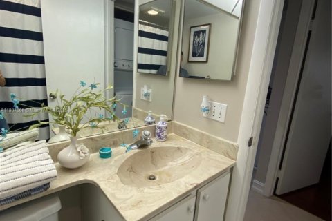 Condo in Deerfield Beach, Florida, 2 bedrooms  № 1755972 - photo 18