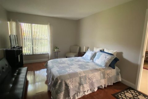 Condo in Deerfield Beach, Florida, 2 bedrooms  № 1755972 - photo 22