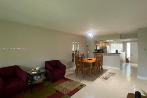 Condo in Deerfield Beach, Florida, 2 bedrooms  № 1755972 - photo 19