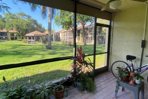 Condo in Deerfield Beach, Florida, 2 bedrooms  № 1755972 - photo 28