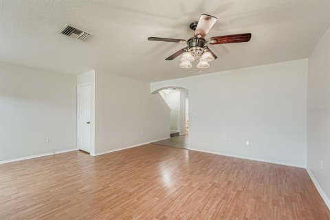 Townhouse in Brandon, Florida 3 bedrooms, 137.4 sq.m. № 1875933 - photo 8