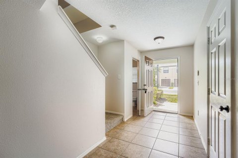 Townhouse in Brandon, Florida 3 bedrooms, 137.4 sq.m. № 1875933 - photo 5