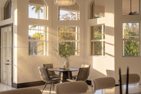 House in Davie, Florida 4 bedrooms, 374.02 sq.m. № 2049695 - photo 7