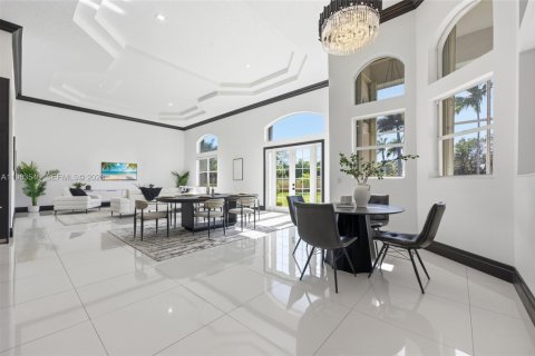 House in Davie, Florida 4 bedrooms, 374.02 sq.m. № 2049695 - photo 5