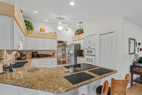 Villa ou maison à vendre à San Antonio, Floride: 2 chambres, 191.66 m2 № 2355887 - photo 13