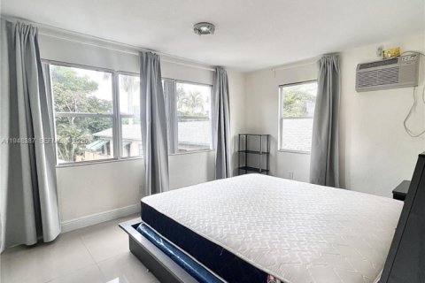 Apartamento en alquiler en Hollywood, Florida, 1 dormitorio, 167.04 m2 № 2004380 - foto 8