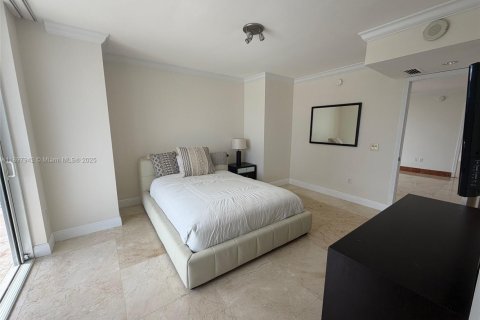 Condo in Miami, Florida, 2 bedrooms  № 2052832 - photo 10