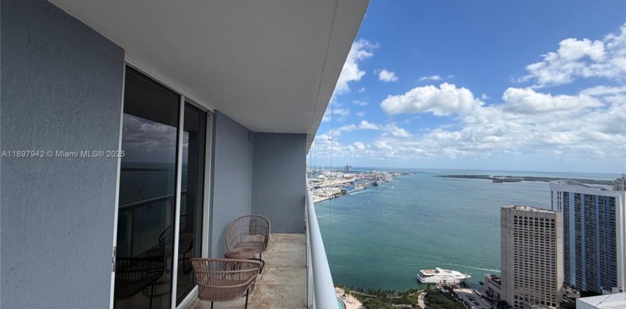 Condo in Miami, Florida, 2 bedrooms  № 2052832