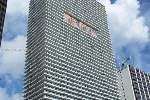 Condo in Miami, Florida, 2 bedrooms  № 2052832 - photo 2