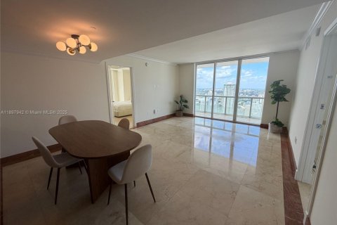 Condo in Miami, Florida, 2 bedrooms  № 2052832 - photo 8