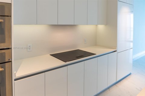 Снять в аренду кондоминиум в Майами, Флорида 3 спальни, 152.45м2, № 2080136 - фото 16