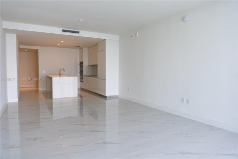 Снять в аренду кондоминиум в Майами, Флорида 3 спальни, 152.45м2, № 2080136 - фото 20