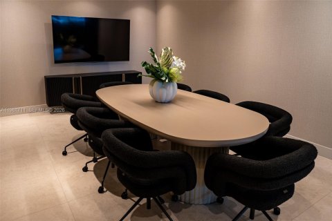 Снять в аренду кондоминиум в Майами, Флорида 3 спальни, 152.45м2, № 2080136 - фото 7
