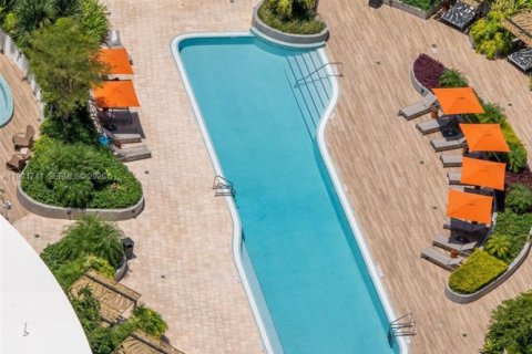 Снять в аренду кондоминиум в Майами, Флорида 3 спальни, 152.45м2, № 2080136 - фото 12