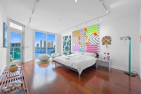 Condo in Aventura, Florida, 2 bedrooms  № 2036377 - photo 12