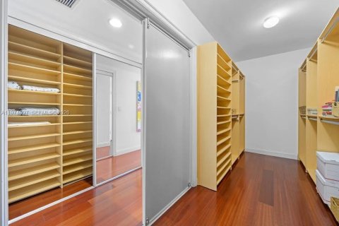 Condo in Aventura, Florida, 2 bedrooms  № 2036377 - photo 14