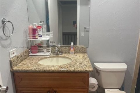 Adosado en venta en Pembroke Pines, Florida, 3 dormitorios, 156.63 m2 № 1777610 - foto 30