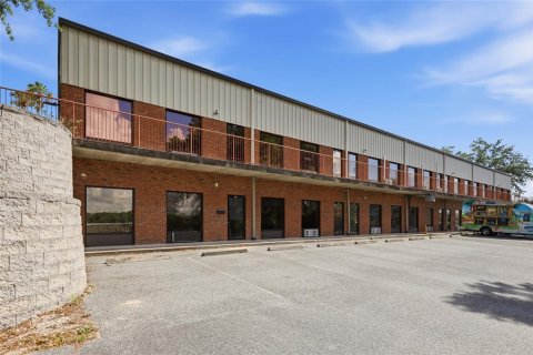 Propiedad comercial en Mount Dora, Florida 104.52 m2 № 2213992