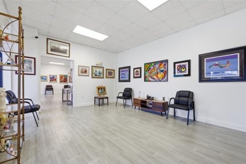 Commercial property in Mount Dora, Florida 104.52 sq.m. № 2213992 - photo 7