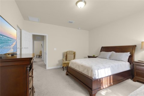 Adosado en venta en Miami, Florida, 4 dormitorios, 179.3 m2 № 1994660 - foto 16