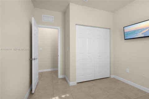 Adosado en venta en Miami, Florida, 4 dormitorios, 179.3 m2 № 1994660 - foto 30