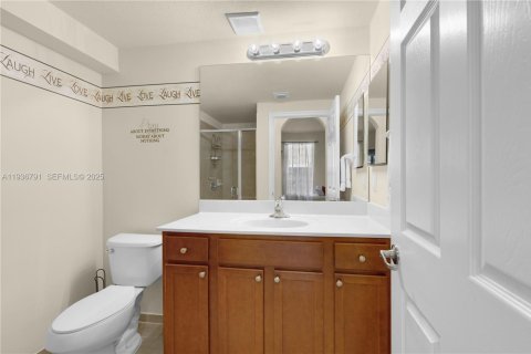 Adosado en venta en Miami, Florida, 4 dormitorios, 179.3 m2 № 1994660 - foto 26