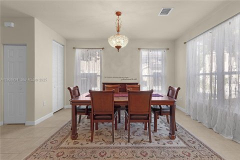 Adosado en venta en Miami, Florida, 4 dormitorios, 179.3 m2 № 1994660 - foto 6