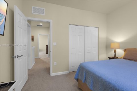 Adosado en venta en Miami, Florida, 4 dormitorios, 179.3 m2 № 1994660 - foto 24