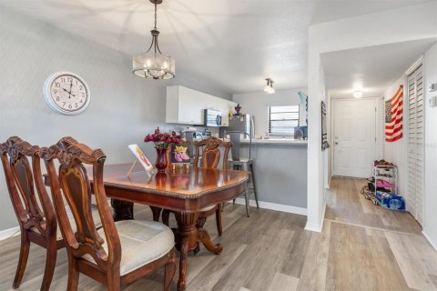 Copropriété à vendre à Punta Gorda, Floride: 2 chambres, 107.12 m2 № 1392983 - photo 10