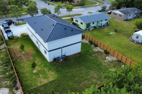 Casa en venta en Florida City, Florida, 8 dormitorios № 1998435 - foto 4