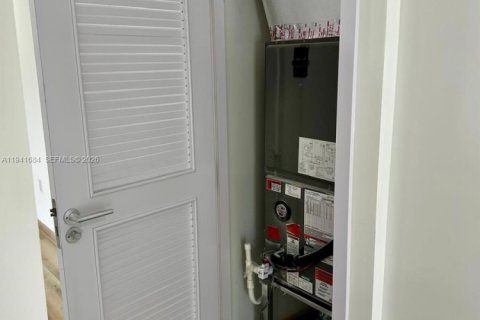 Casa en venta en Florida City, Florida, 8 dormitorios № 1998435 - foto 14