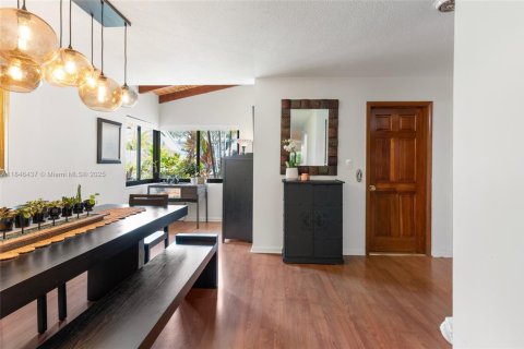 Touwnhouse à vendre à Miami, Floride: 2 chambres, 167.22 m2 № 1845470 - photo 15