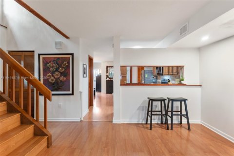 Touwnhouse à vendre à Miami, Floride: 2 chambres, 167.22 m2 № 1845470 - photo 6